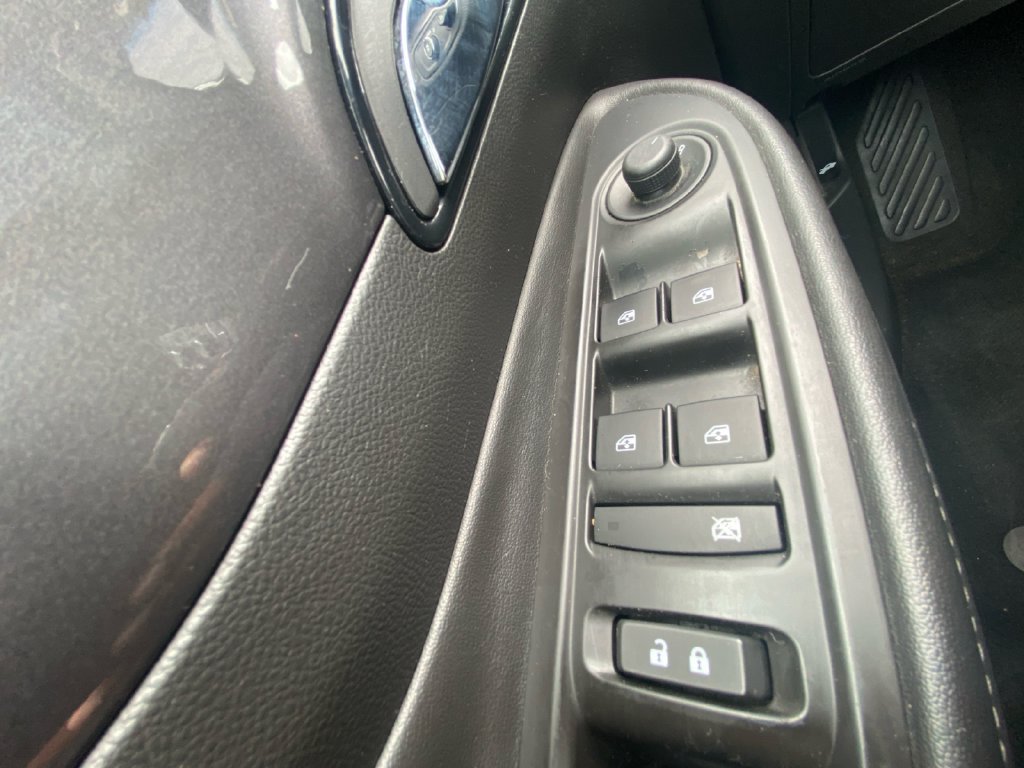 Used 2019 Buick Encore Preferred w/ Safety Package FWD image 16