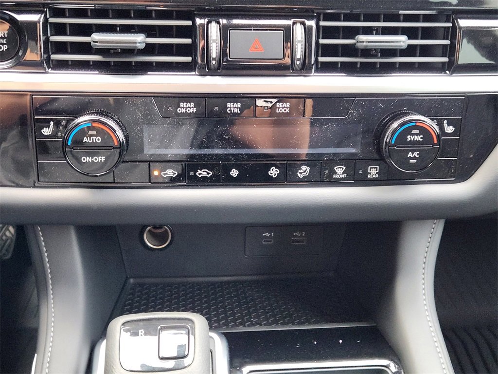 New 2025 Nissan Pathfinder SV image 14