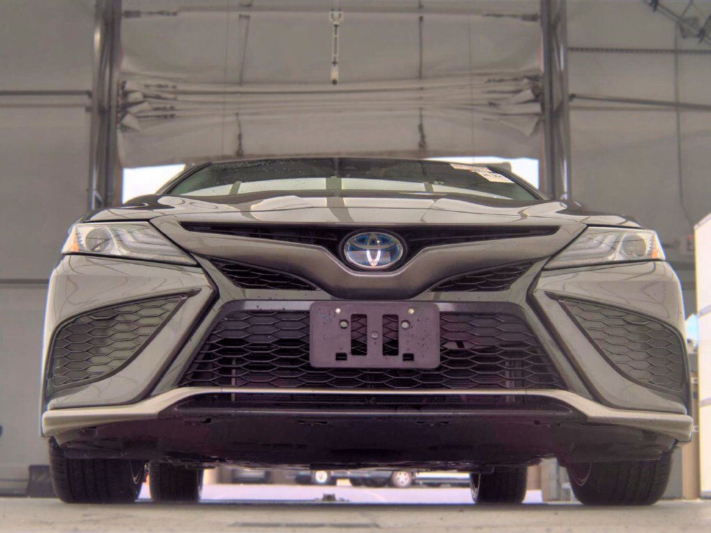 Used 2022 Toyota Camry XSE w/ Cold Weather Package FWD image 4