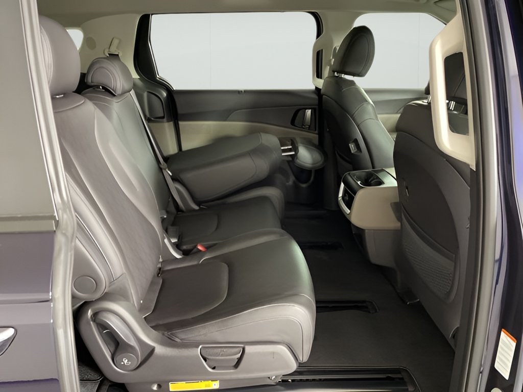 New 2026 Kia Carnival EX FWD image 34