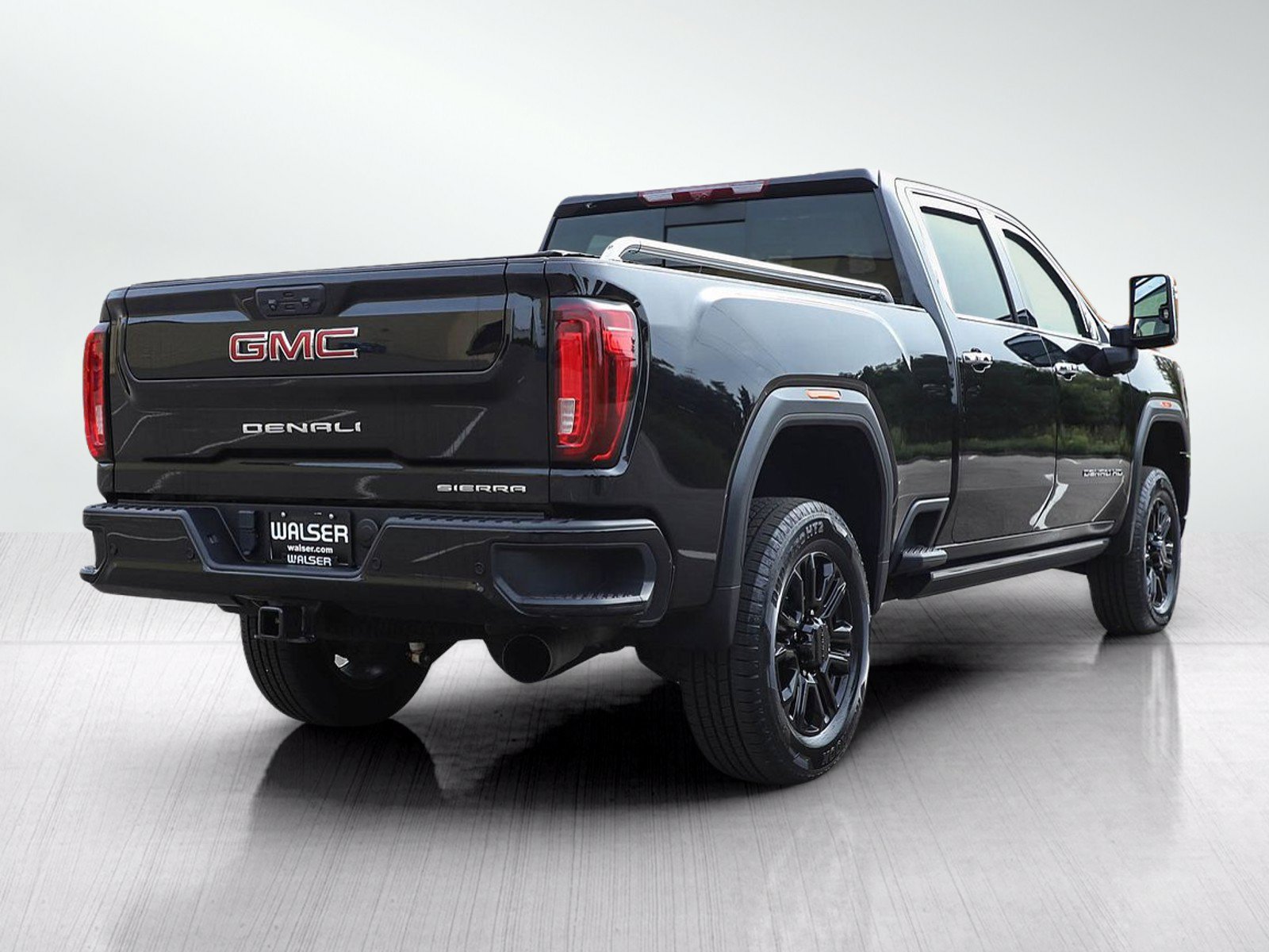 Used 2023 GMC Sierra 3500 Denali w/ Denali Black Diamond Edition AWD/4WD image 5