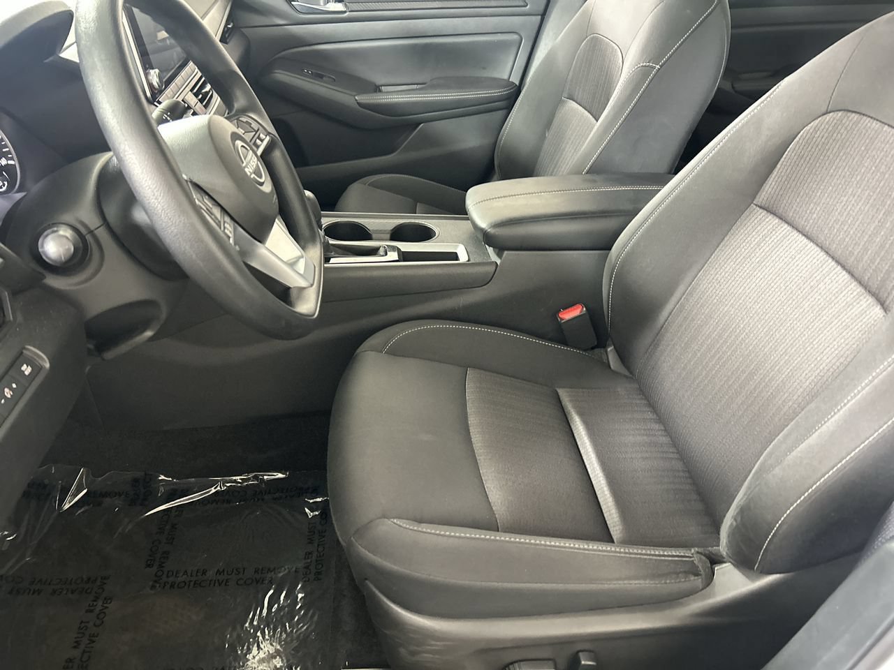 Used 2025 Nissan Altima 2.5 SV FWD image 21