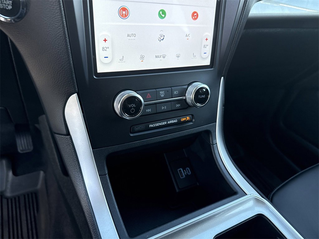 Used 2024 Ford Edge SEL image 28