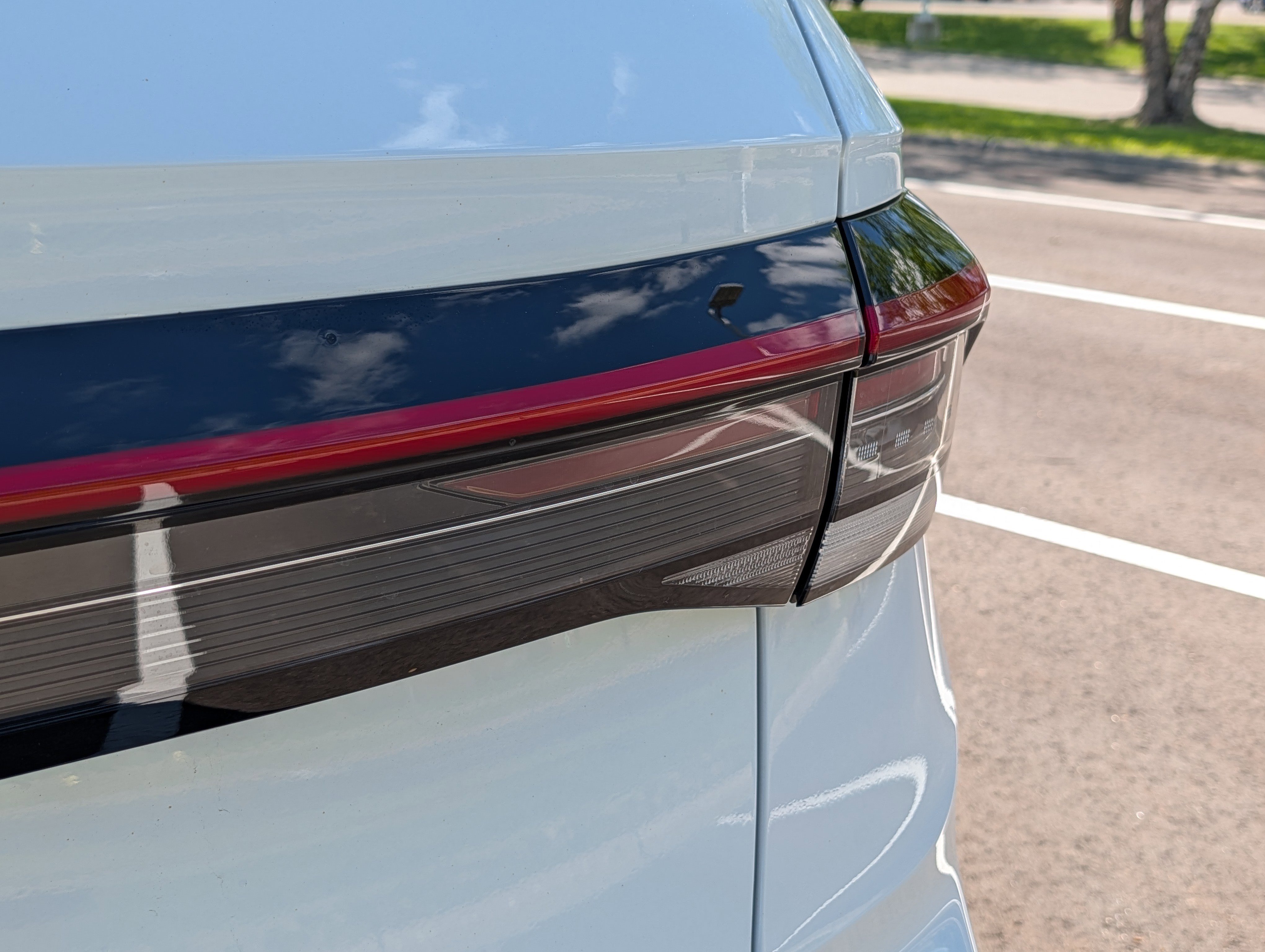 Certified 2025 Volkswagen Taos SE AWD/4WD image 17