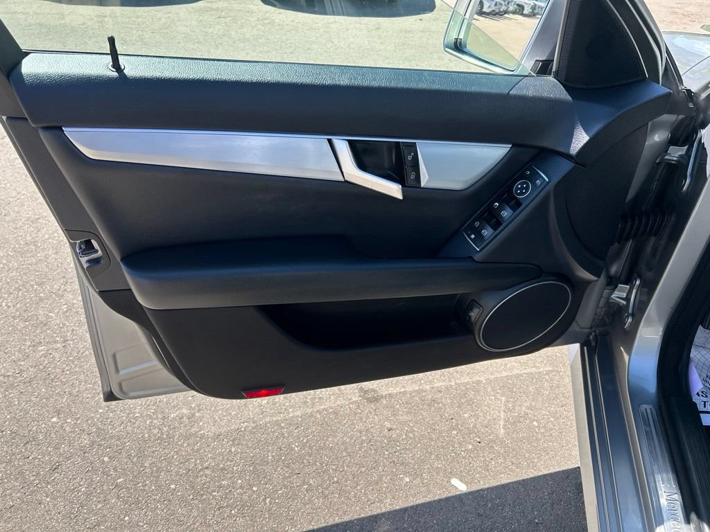 Used 2014 Mercedes-Benz C 250 Sedan image 22