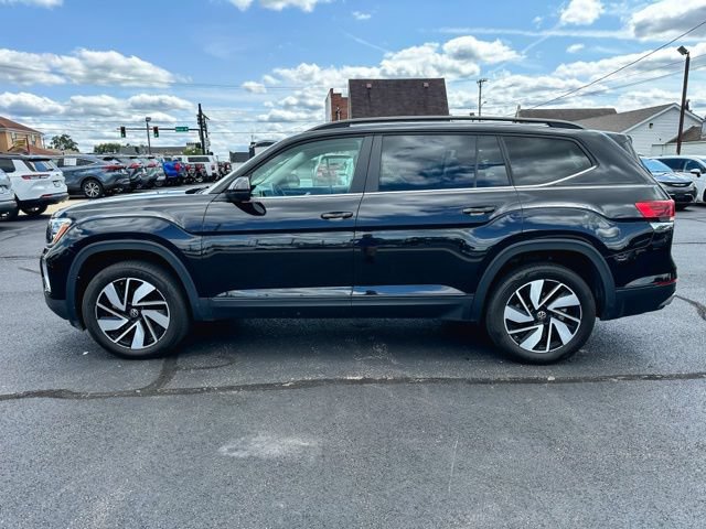 Used 2025 Volkswagen Atlas SE FWD image 4