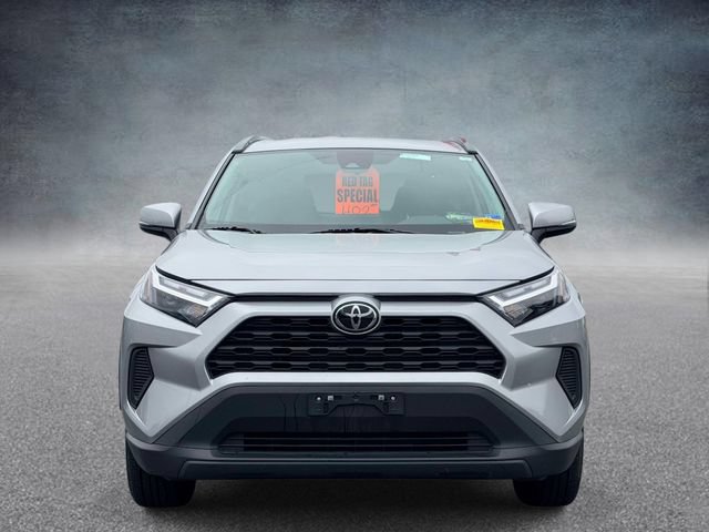 Used 2025 Toyota RAV4 XLE AWD/4WD image 6