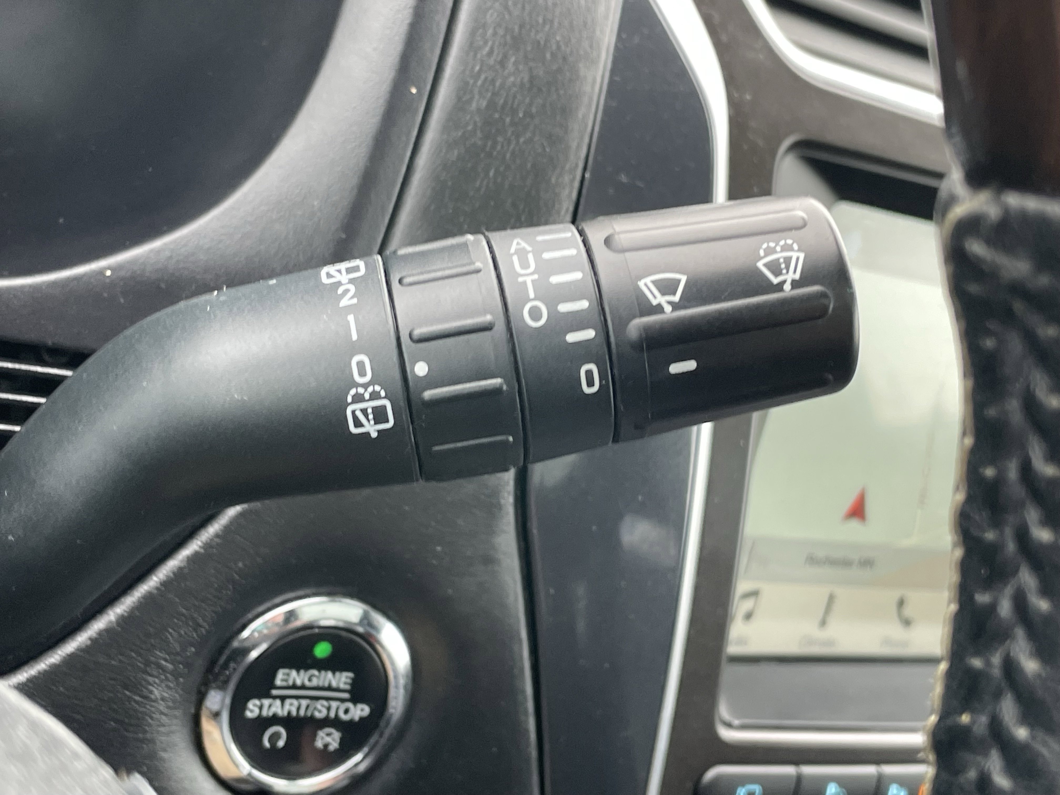 Used 2018 Ford Explorer Platinum AWD/4WD image 18
