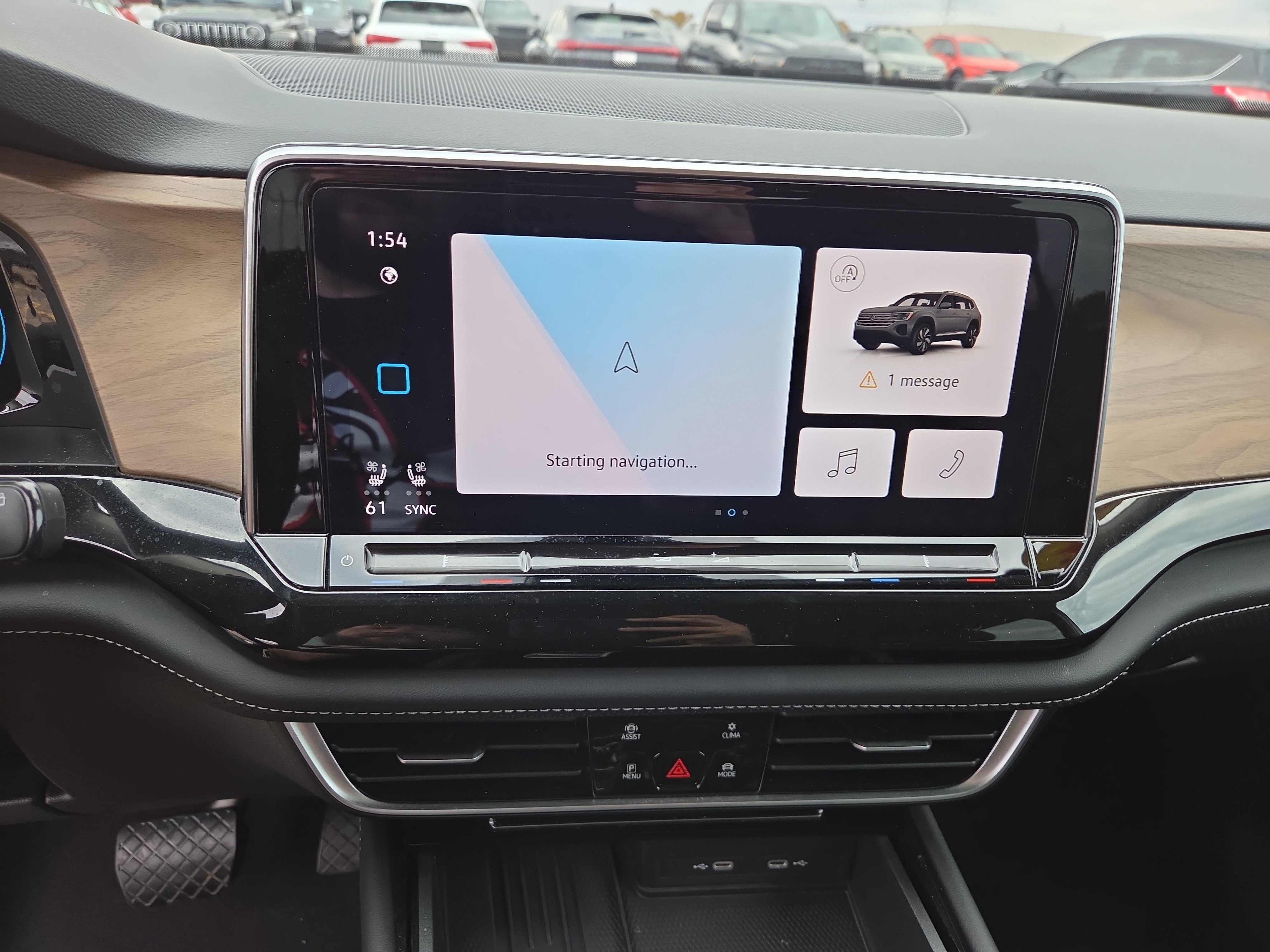 Certified 2025 Volkswagen Atlas SE image 12