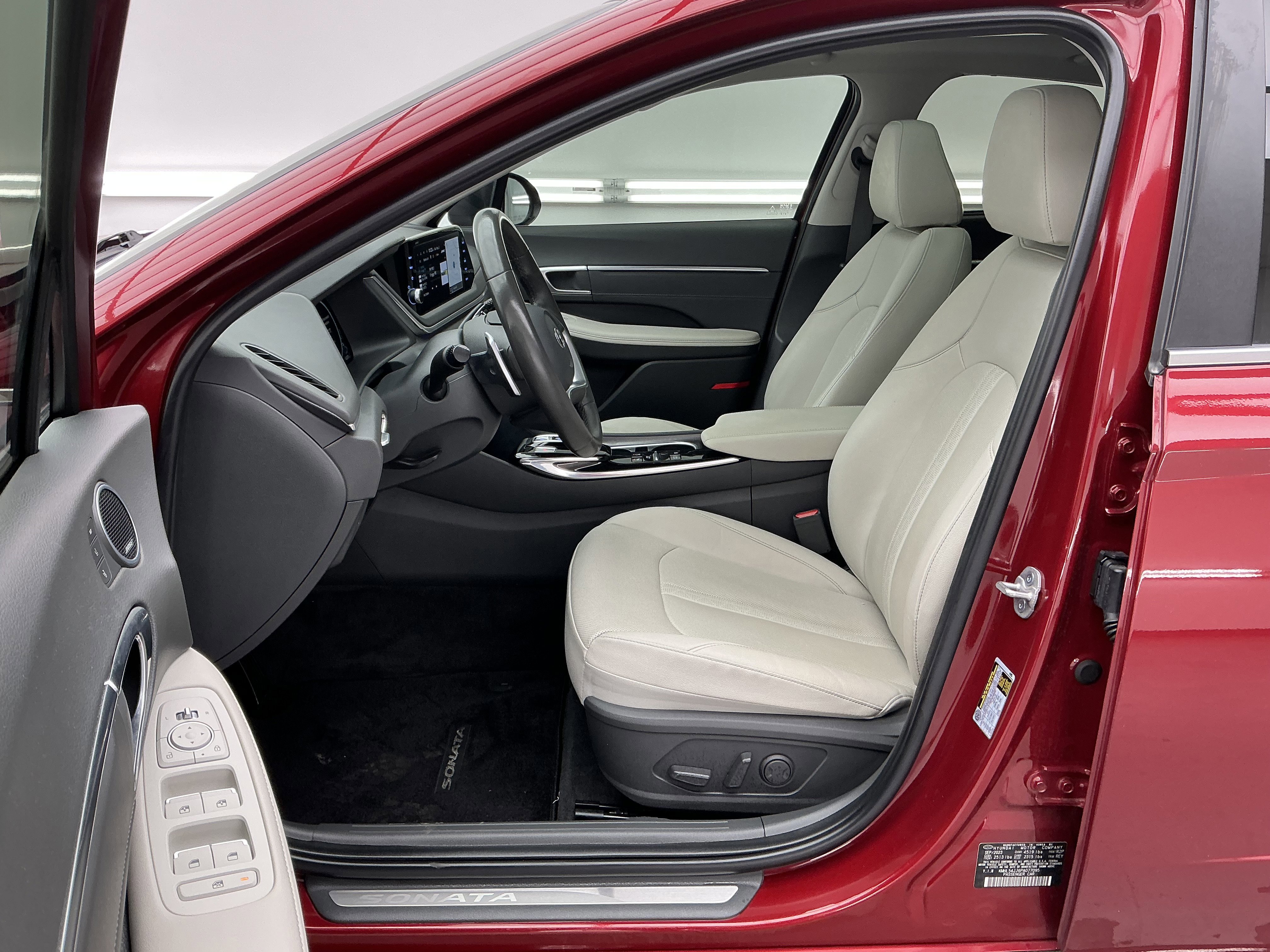 Used 2023 Hyundai Sonata Limited w/ Cargo Package image 16