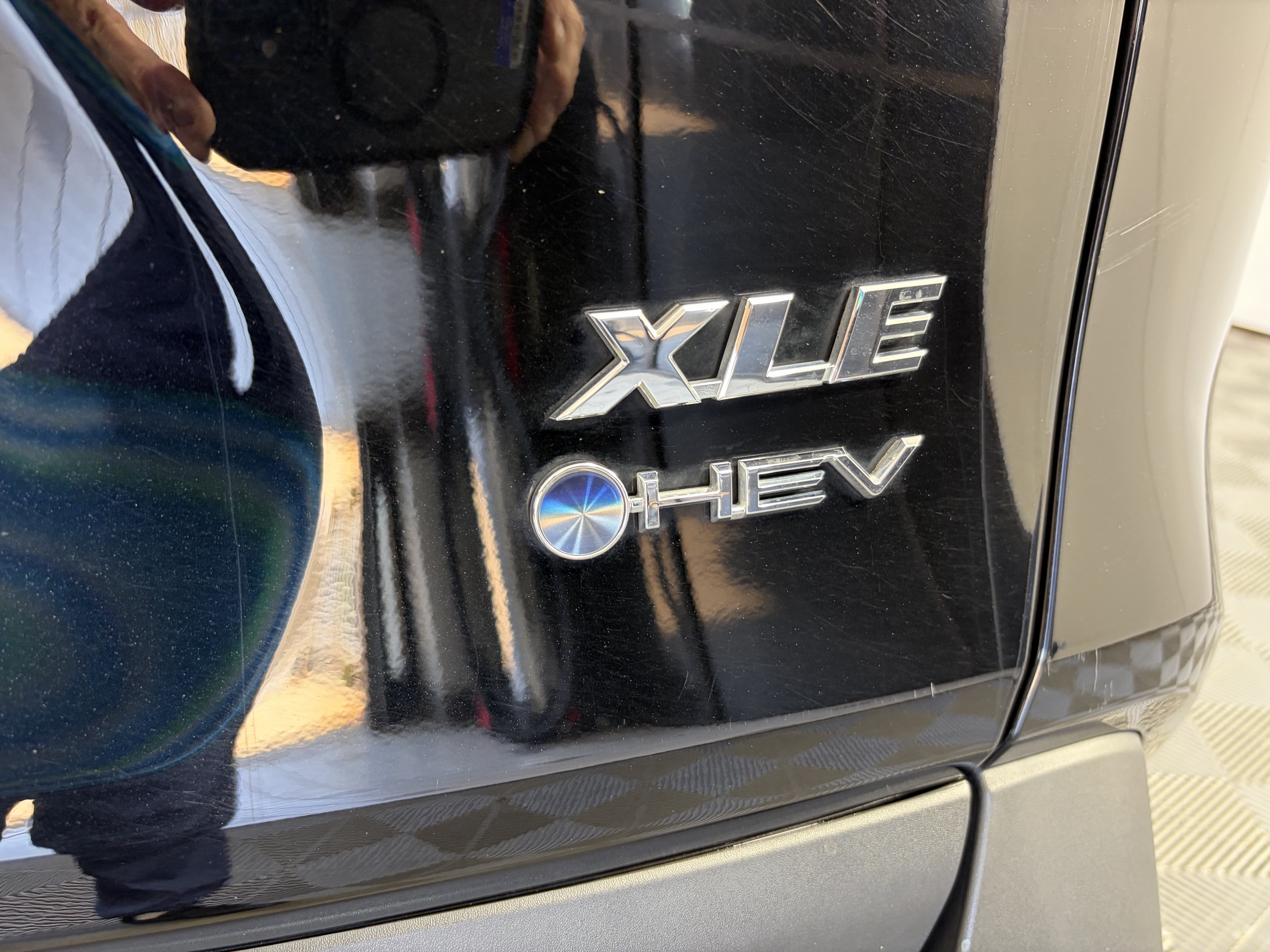 Used 2025 Toyota RAV4 XLE AWD/4WD image 16