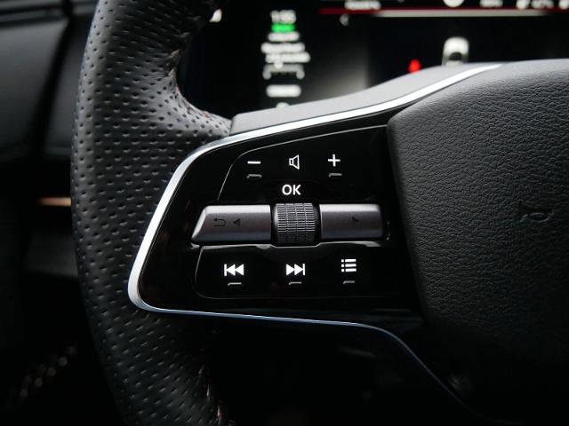 Certified 2023 Nissan Ariya AWD image 24