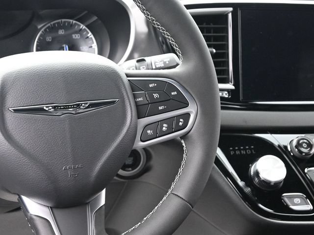 New 2025 Chrysler Voyager LX FWD image 26