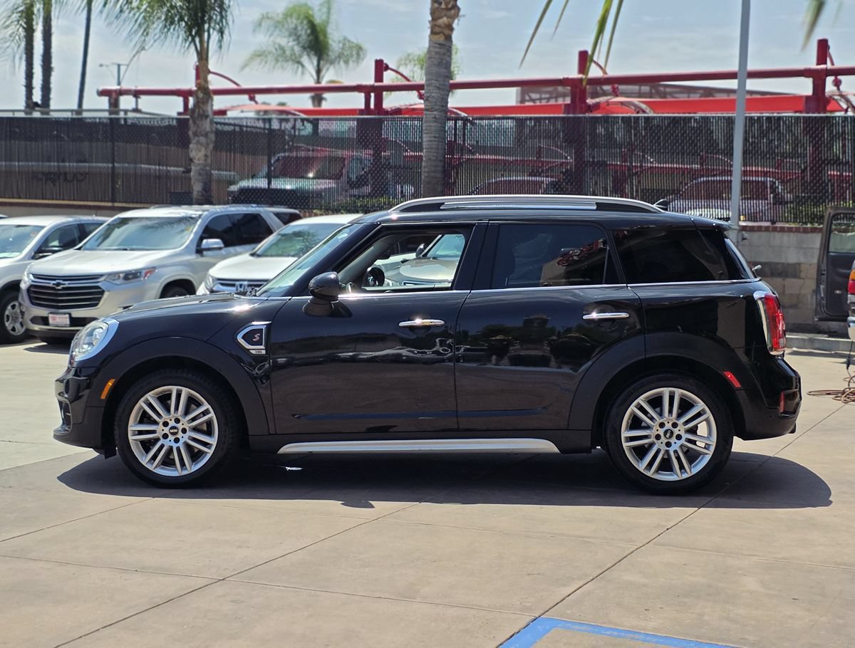 Used 2017 MINI Cooper Countryman S FWD image 9