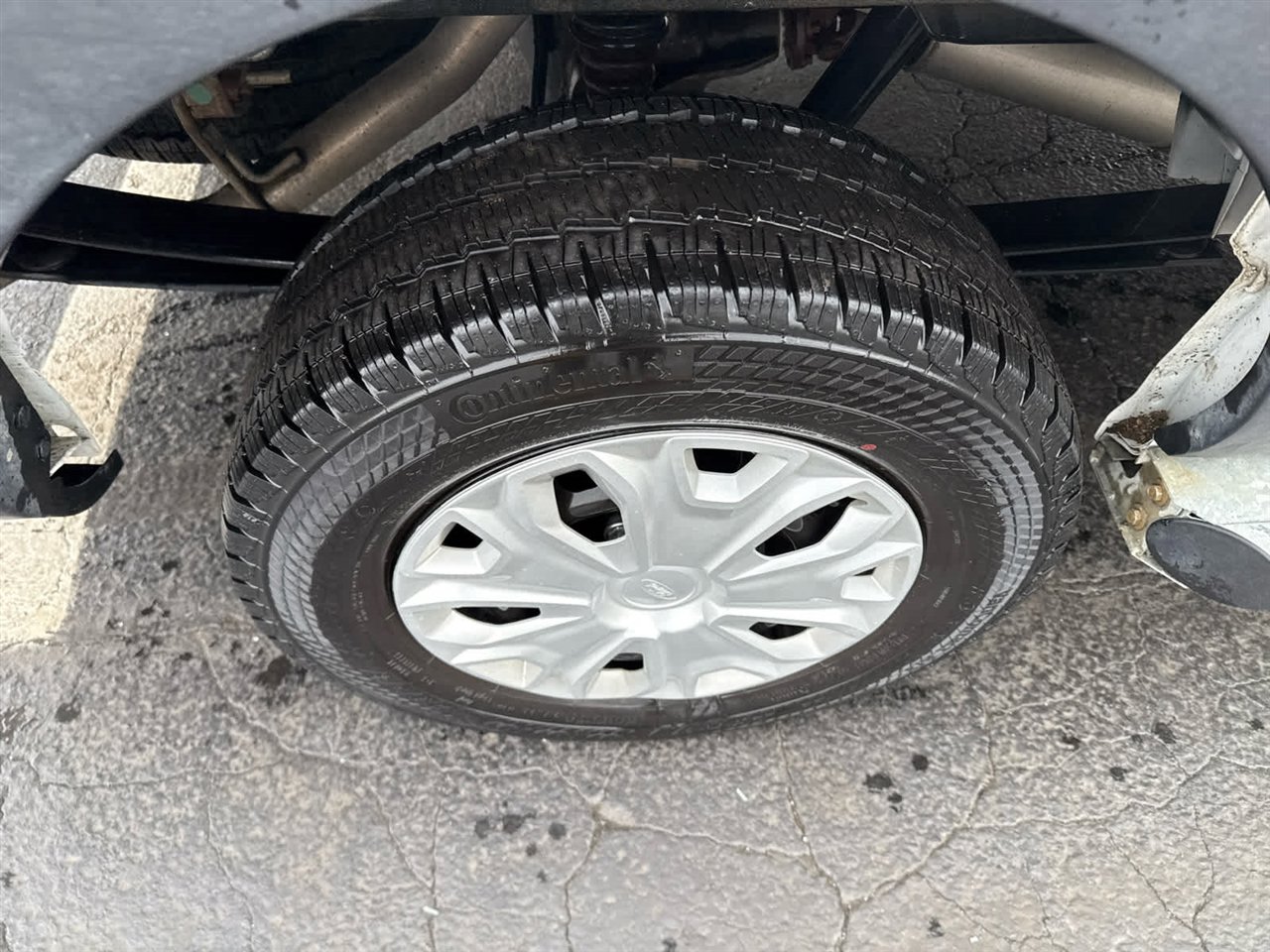 Used 2024 Ford Transit 250 w/ Exterior Upgrade Package image 9