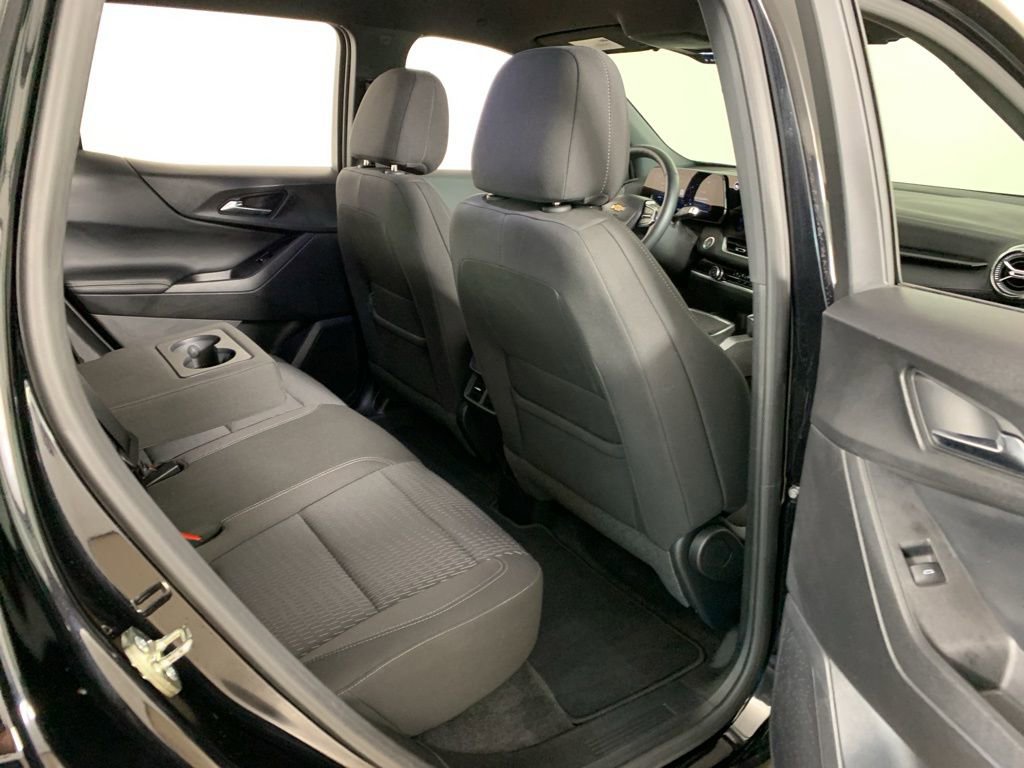 Used 2025 Chevrolet Equinox LT image 33