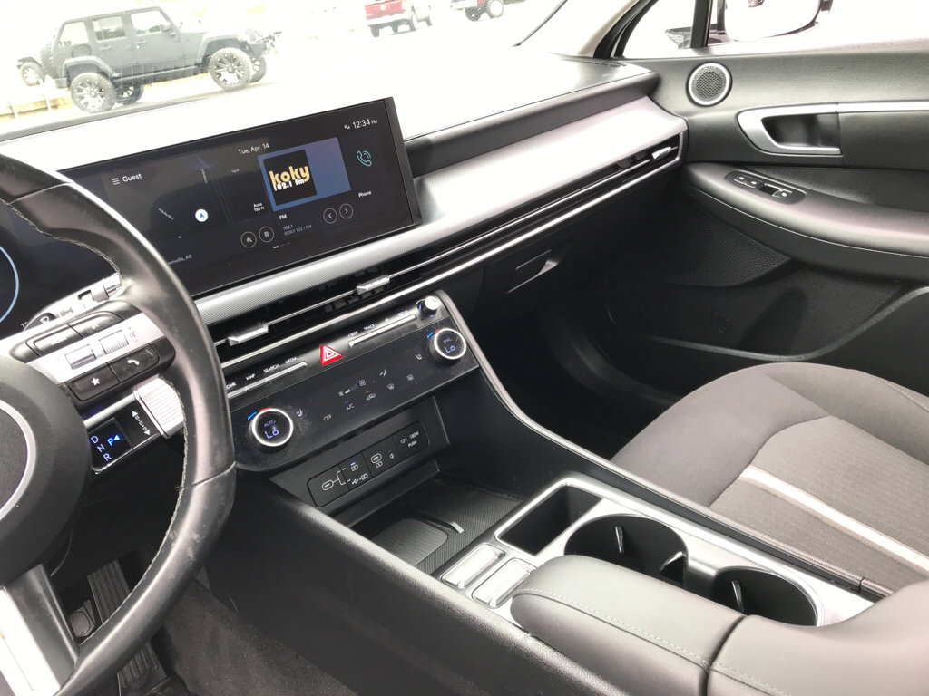 Used 2025 Hyundai Sonata SEL FWD image 10