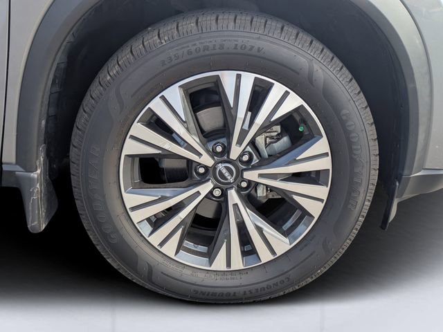 Used 2023 Nissan Rogue SV image 11