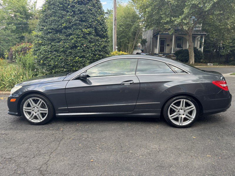 Used 2010 Mercedes-Benz E 550 Coupe image 6