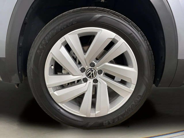Used 2023 Volkswagen Atlas Cross Sport SE AWD/4WD image 98