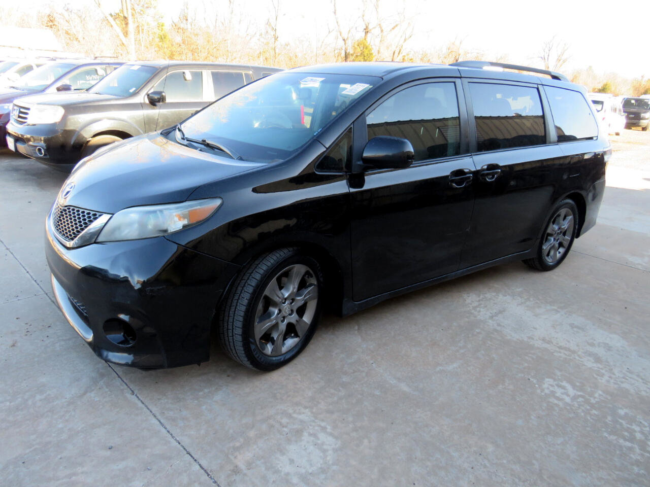 Used 2012 Toyota Sienna SE