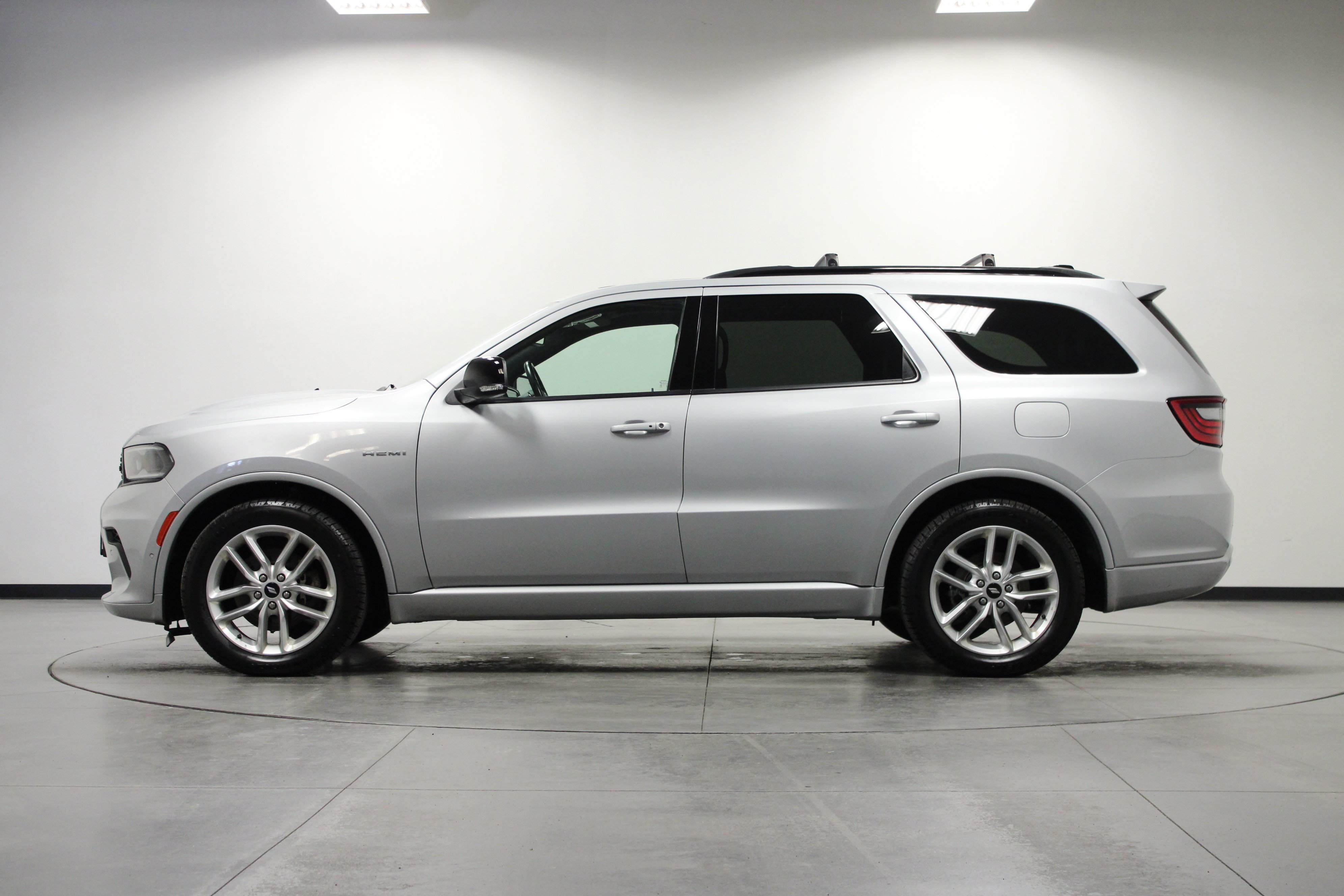 Used 2025 Dodge Durango R/T AWD/4WD image 7