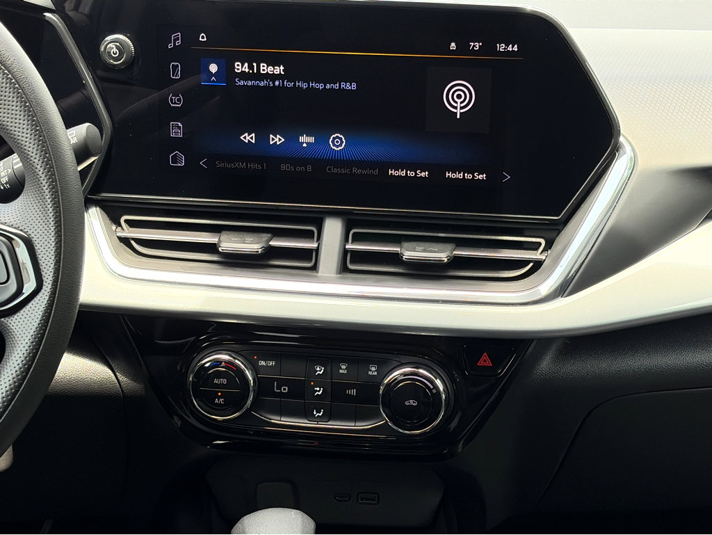 Used 2025 Chevrolet Trax LT FWD image 31