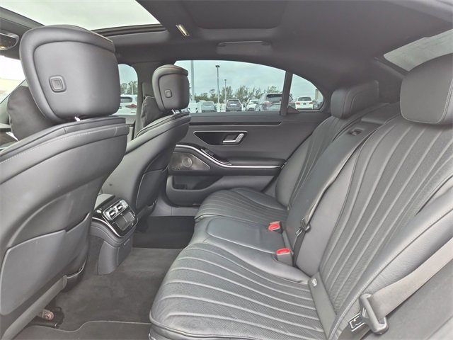 Used 2022 Mercedes-Benz S 500 4MATIC image 22