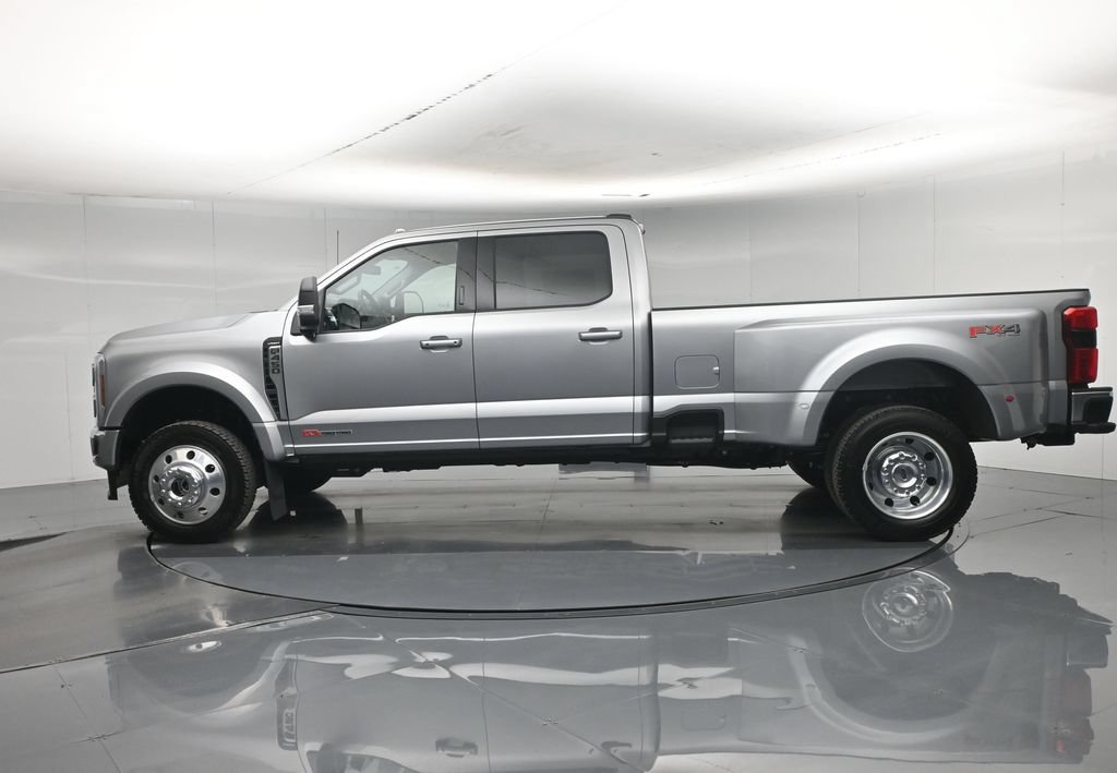 New 2027 Ford F450 Lariat w/ Lariat Ultimate Package AWD/4WD image 32