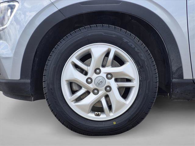 Used 2021 Hyundai Venue SE FWD image 24