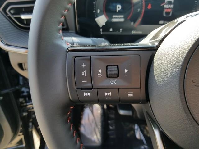 New 2025 Nissan Kicks SR image 15