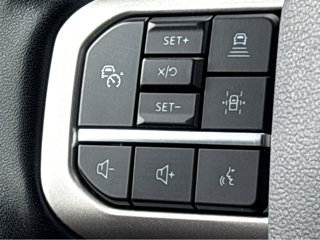 Used 2022 Ford Expedition Max Limited image 17