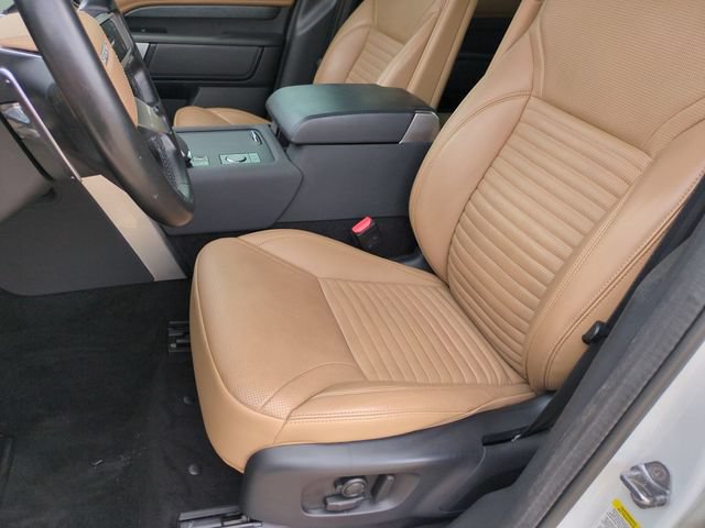 Used 2023 Land Rover Discovery Metropolitan Edition AWD/4WD image 12