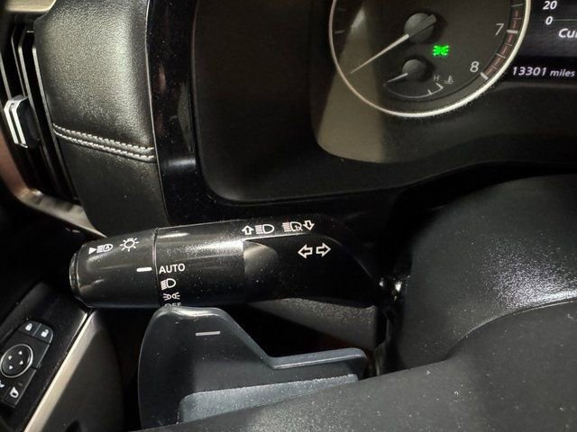 Used 2023 Nissan Pathfinder Platinum w/ Cargo Package image 40