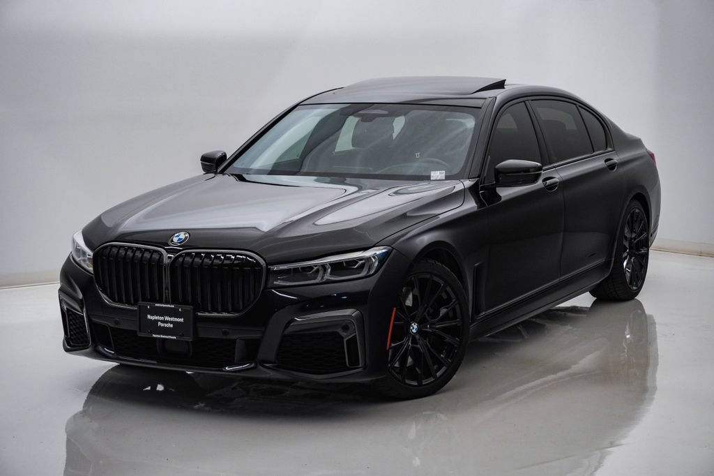 Used 2022 BMW 750i xDrive w/ Luxury Rear Seating Package AWD/4WD image 3