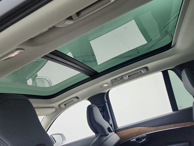 New 2025 Volvo XC90 B6 Plus w/ Protection Package Premier image 26