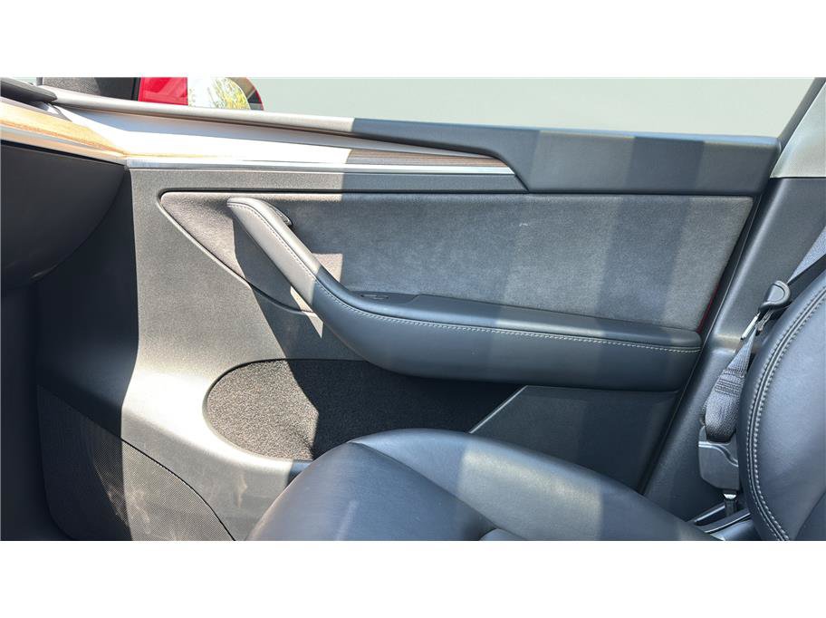 Used 2024 Tesla Model Y Performance AWD/4WD image 31