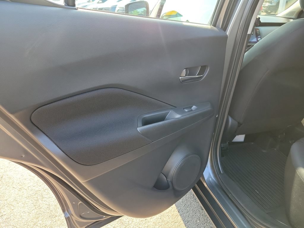 Used 2022 Nissan Kicks SV FWD image 17