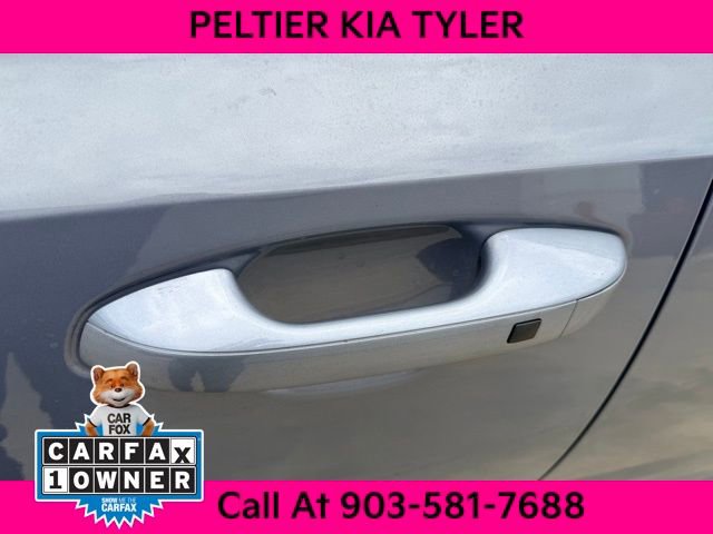 Used 2024 Kia Sorento S w/ Panoramic Sunroof Package FWD image 7