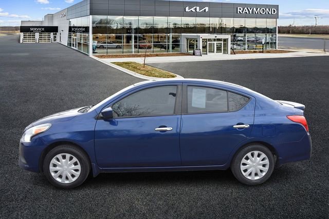 Used 2019 Nissan Versa SV image 7