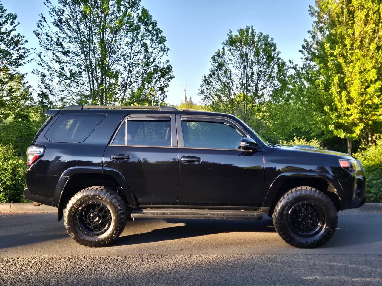 Used 2015 Toyota 4Runner Trail Premium AWD/4WD image 39