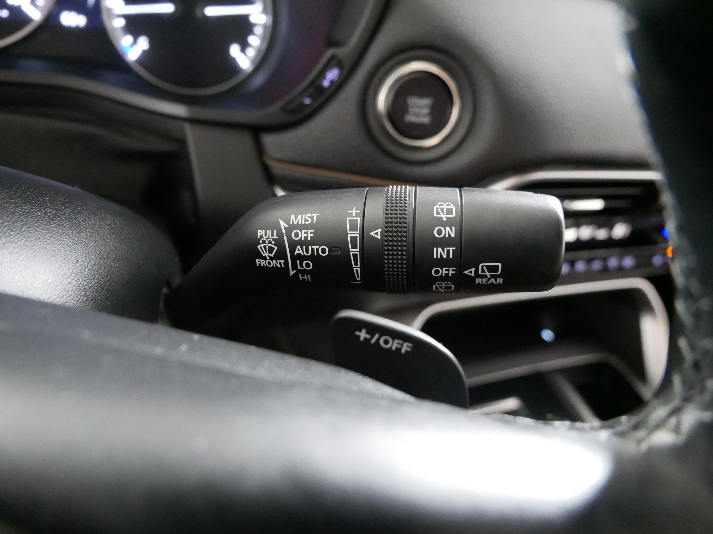 Certified 2025 MAZDA CX-70 3.3 Turbo w/ Preferred Package image 31