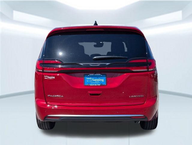 New 2027 Chrysler Pacifica Limited FWD image 5