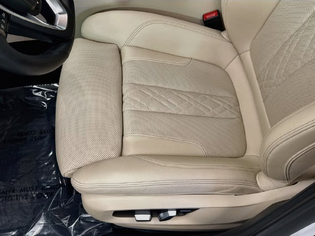 Used 2022 BMW 530i xDrive w/ Convenience Package AWD/4WD image 19