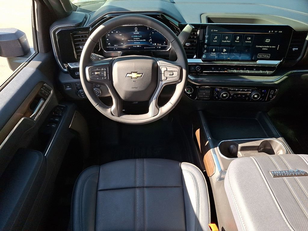 Used 2025 Chevrolet Silverado 2500 High Country w/ Technology Package AWD/4WD image 11