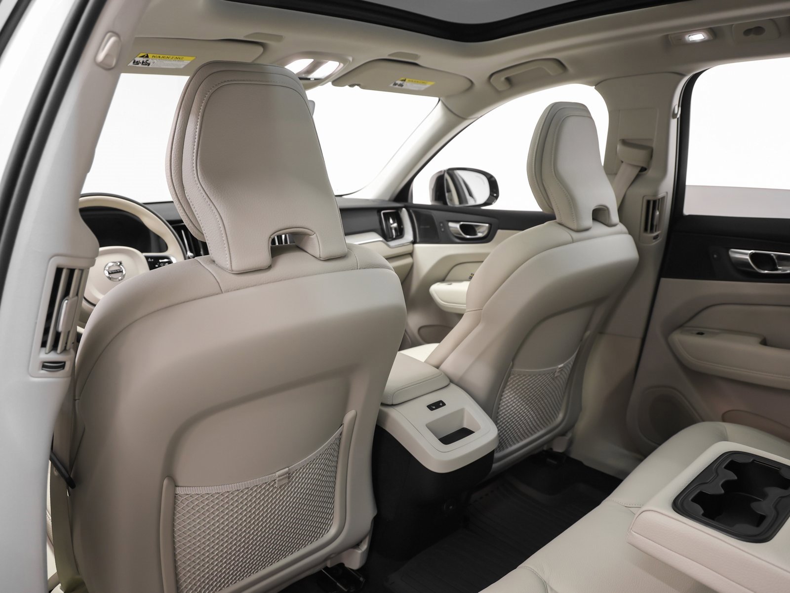 Used 2025 Volvo XC60 B5 Plus w/ Protection Package Premier image 47