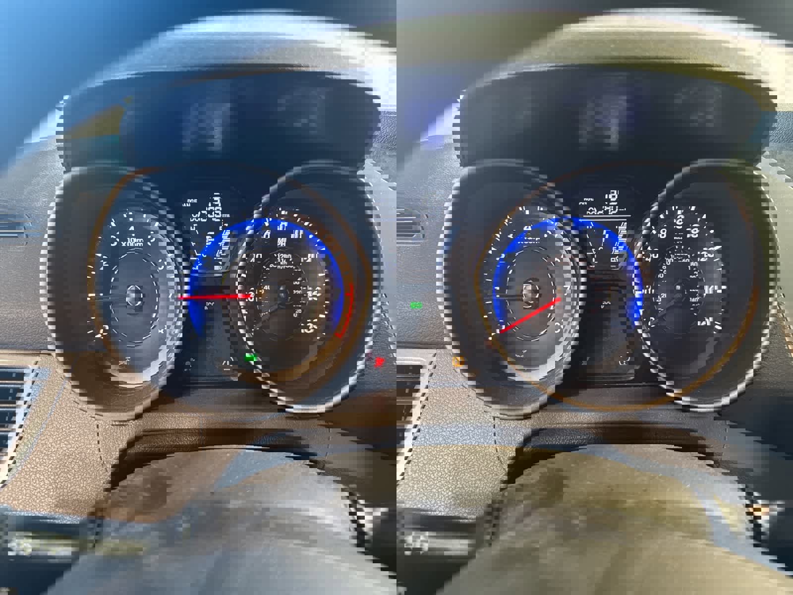 Used 2013 Hyundai Elantra GLS w/ Preferred Pkg image 21