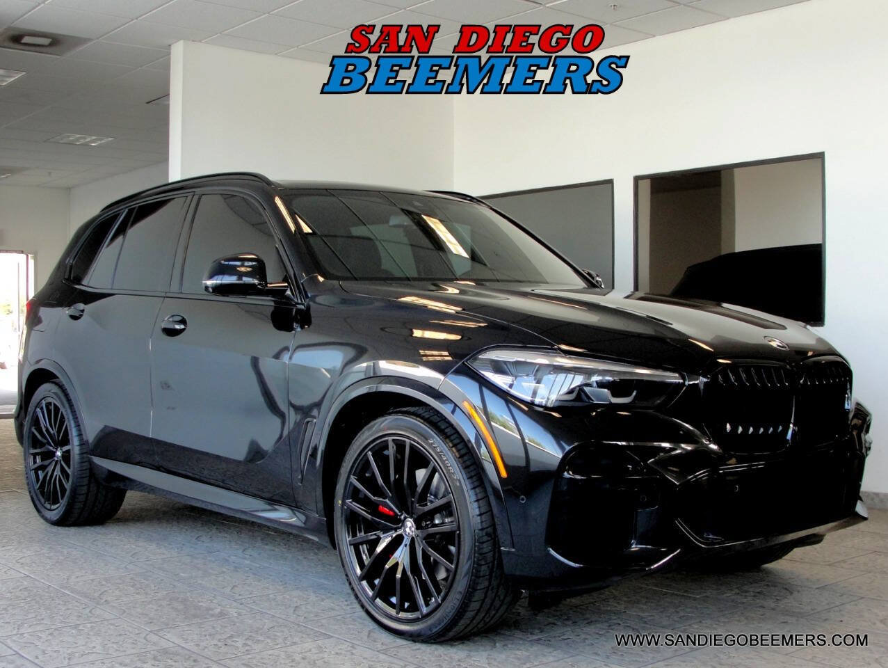 Used 2022 BMW X5 xDrive40i w/ M Sport Package AWD/4WD image 12