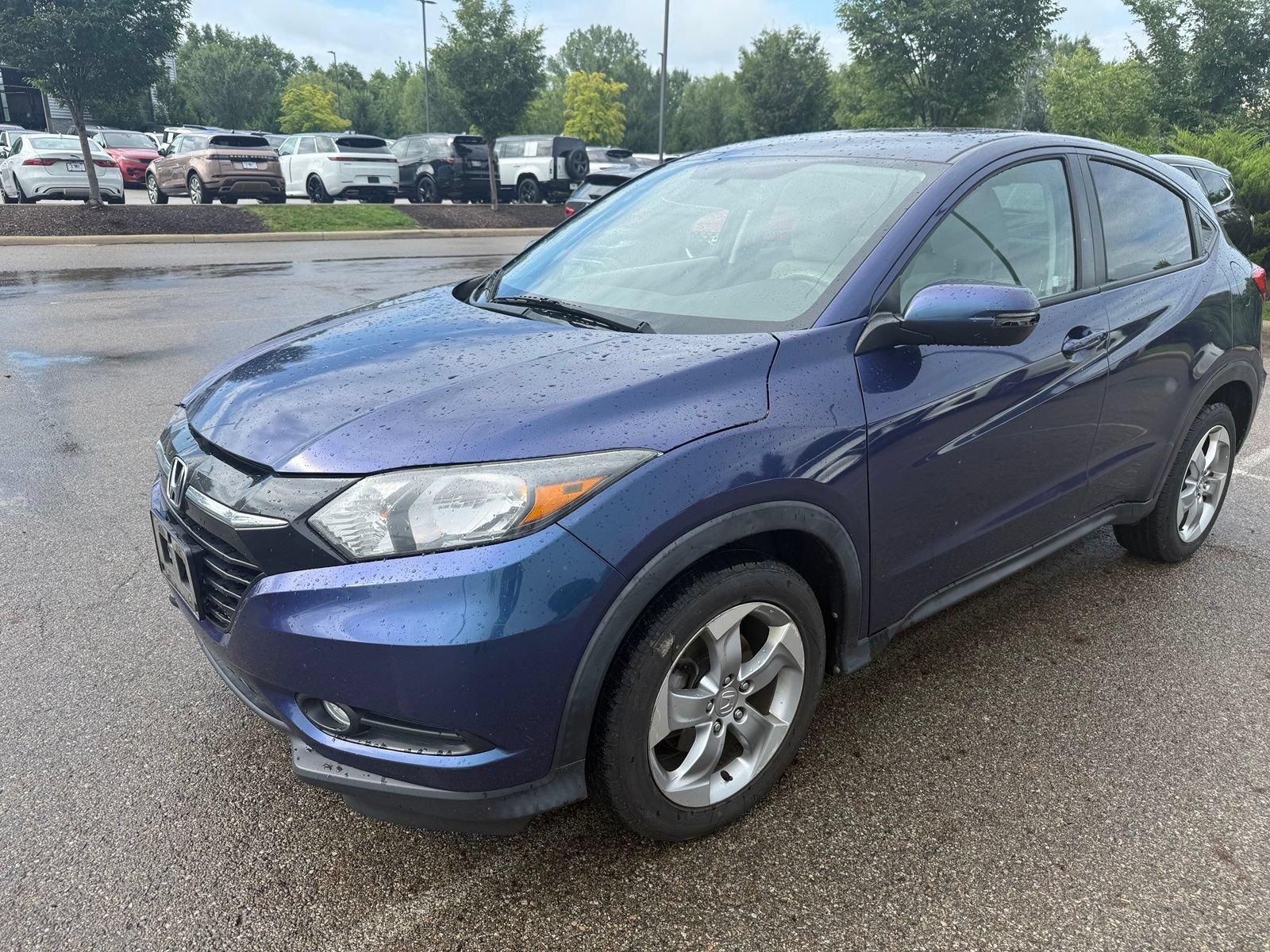 Used 2017 Honda HR-V EX image 1