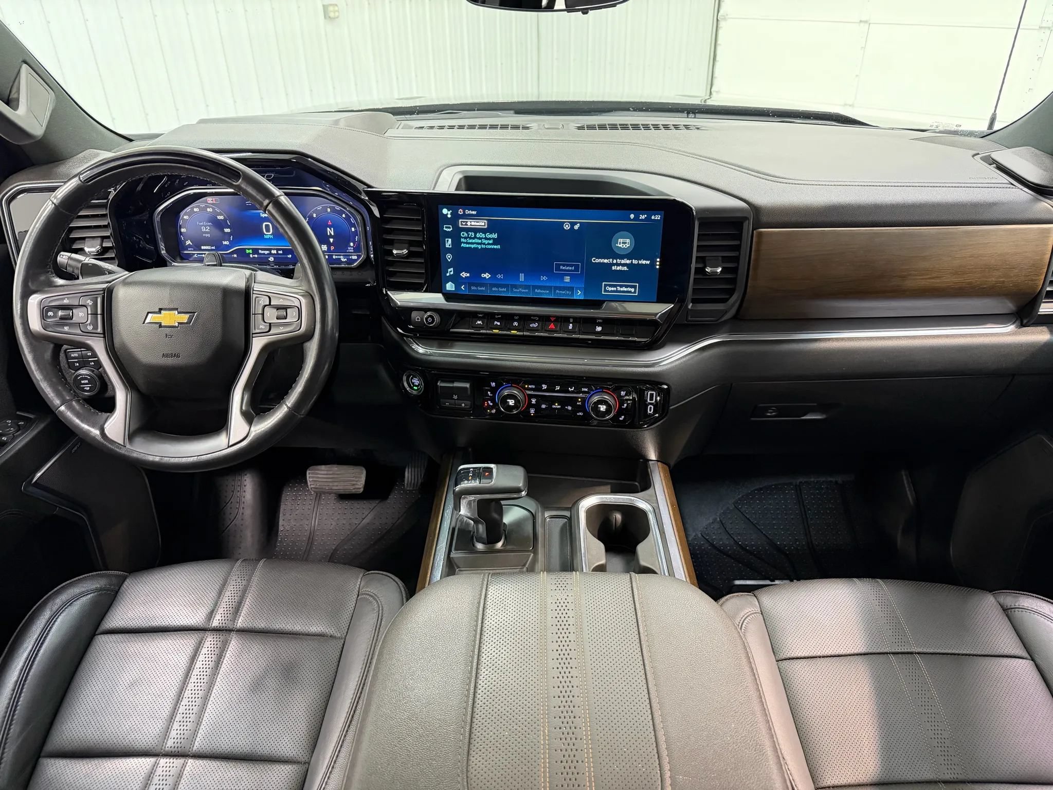 Used 2024 Chevrolet Silverado 1500 High Country w/ High Country Premium Package AWD/4WD image 13